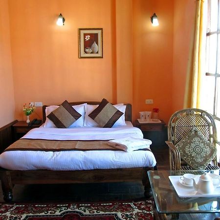 Hotel Alpine Crest Гангток Екстериор снимка