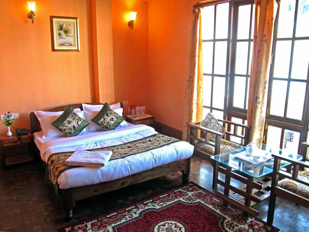 Hotel Alpine Crest Гангток Екстериор снимка