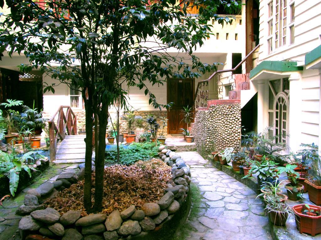 Hotel Alpine Crest Гангток Екстериор снимка
