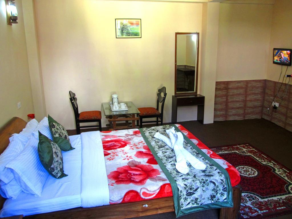 Hotel Alpine Crest Гангток Екстериор снимка