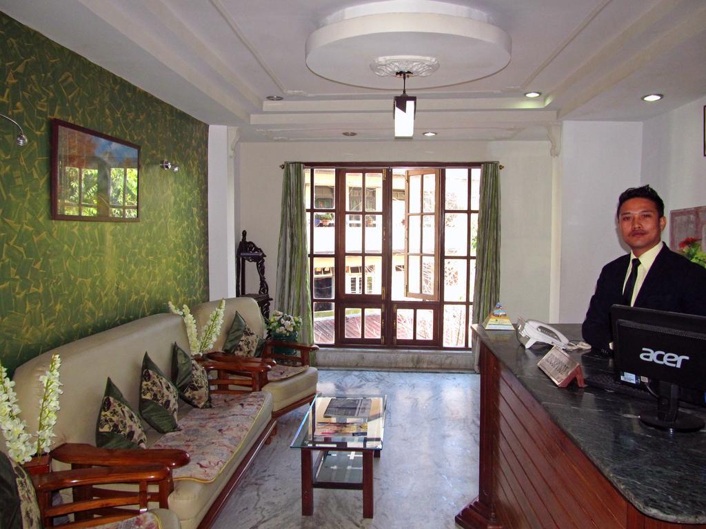 Hotel Alpine Crest Гангток Екстериор снимка
